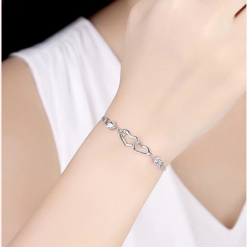 MUOTI Women's Interlocking Double Heart Bracelet with Zirconia